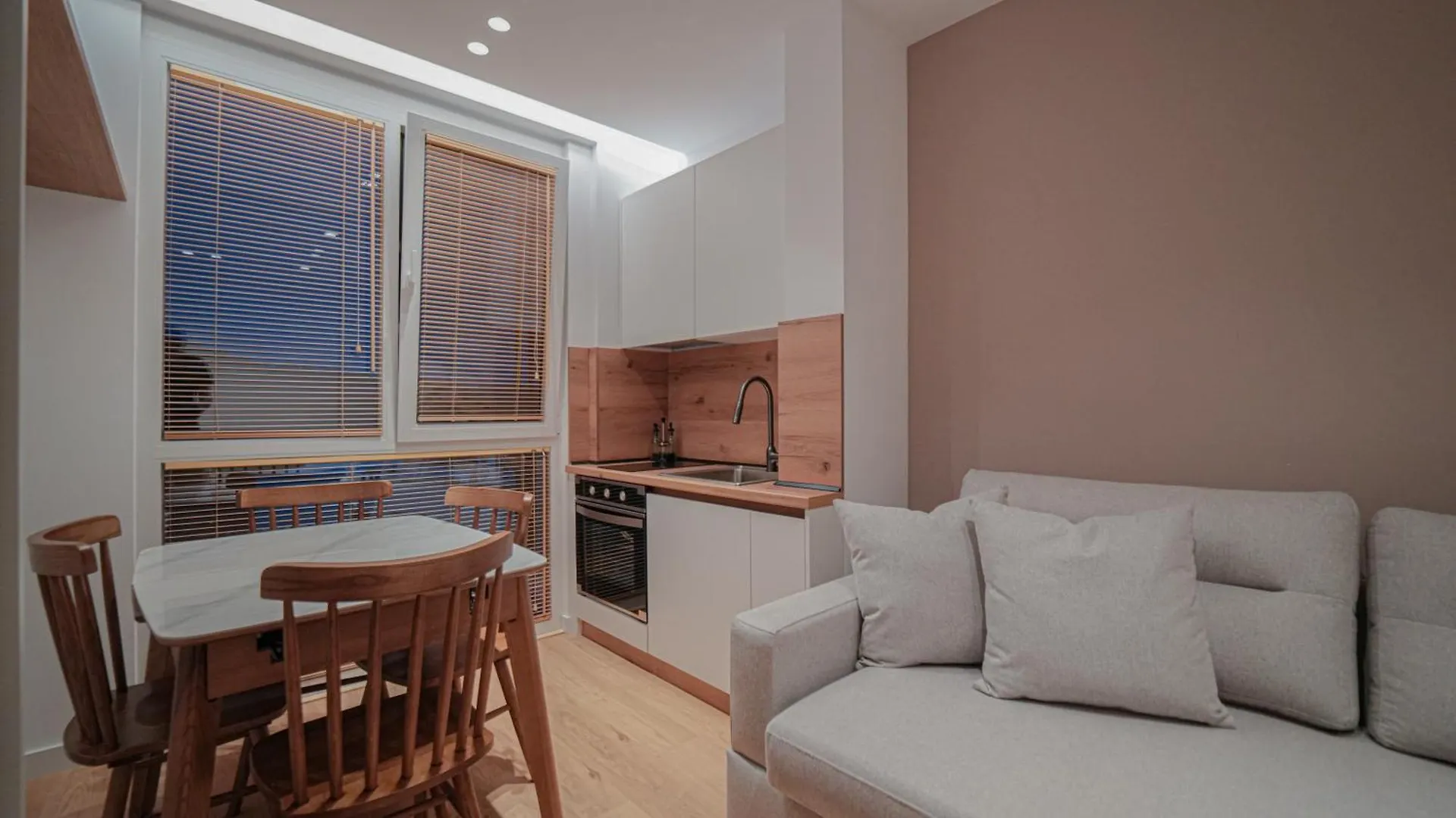 Promar Villas & Apartments 히마레 알바니아