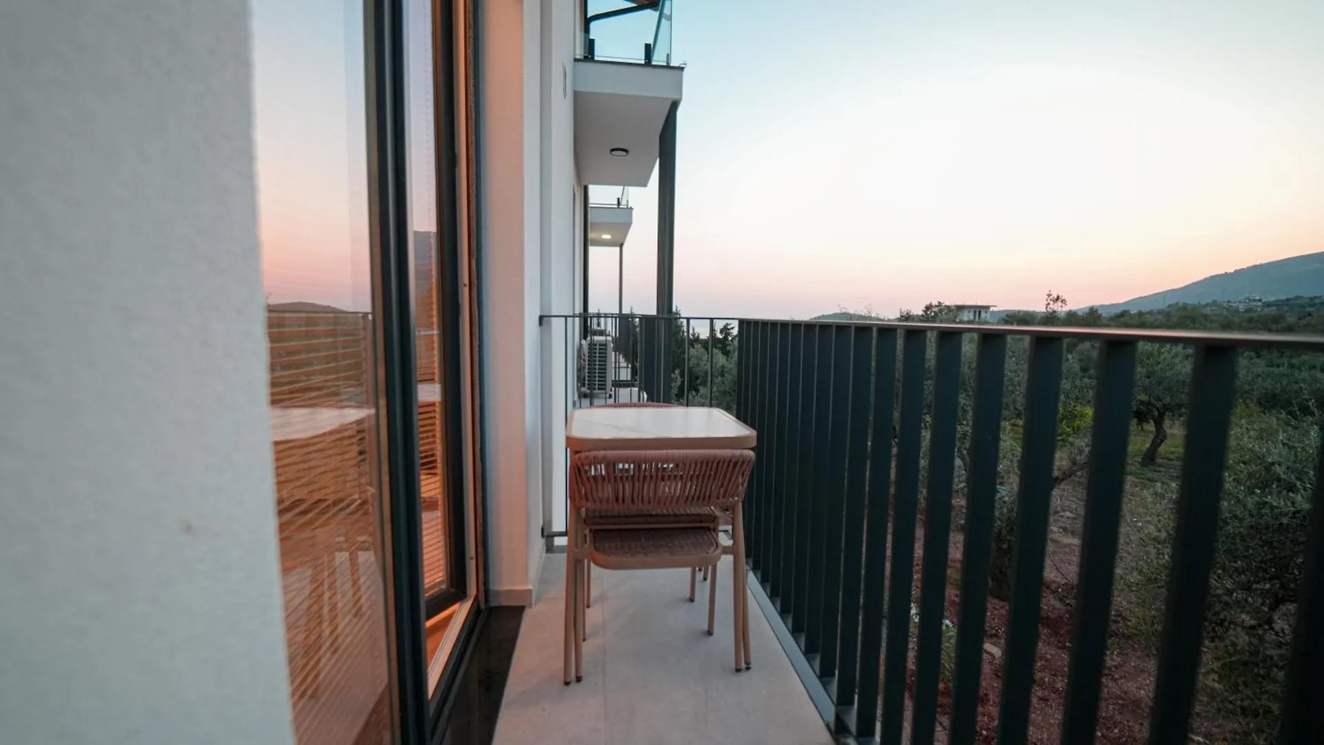 Promar Villas & Apartments 히마레
