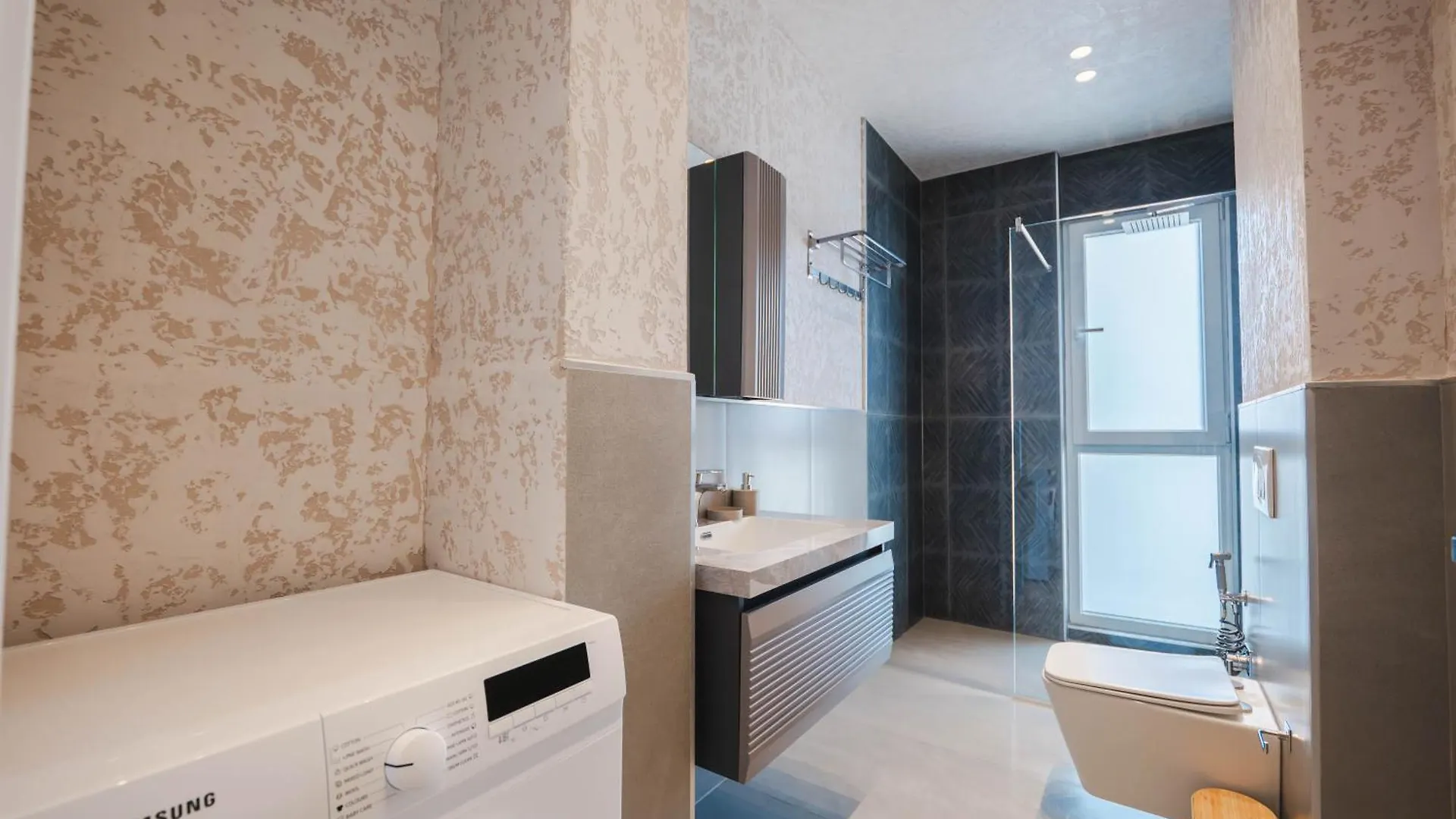 Promar Villas & Apartments 히마레 0*,