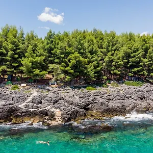 Camping The Sea Cave, Himare